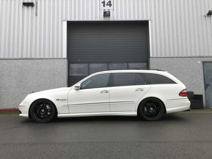 Mercedes E55 AMG Lichte vracht, Auto's, Bestelwagens en Lichte vracht, Particulier, Radio, Mercedes-Benz, Benzine, Wit, Zwart