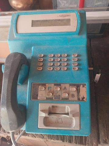 téléphone cabine beschikbaar voor biedingen