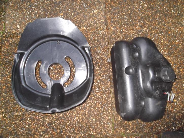 pieces mbk rocket, Fietsen en Brommers, Brommeronderdelen | Scooters, Yamaha, Tank, Ophalen