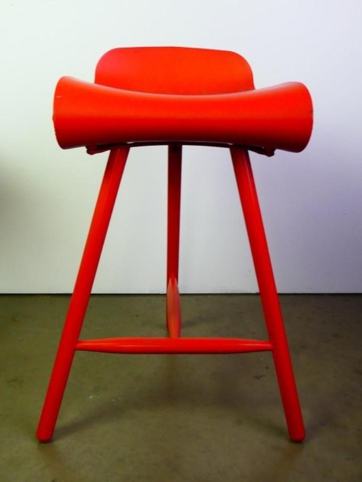 BCN Barkrukken – Harry & Camilla for Kristalia, Huis en Inrichting, Barkrukken, Gebruikt, 60 tot 90 cm, Hout, Kunststof, 2 krukken