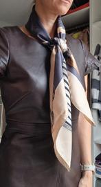 Prachtig Delvaux sjaaltje, Kleding | Dames, Mutsen, Sjaals en Handschoenen, Ophalen of Verzenden