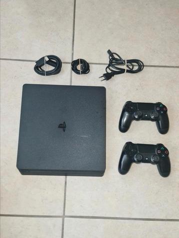 Sony Playstation 4 Slim - 2 Controllers  beschikbaar voor biedingen