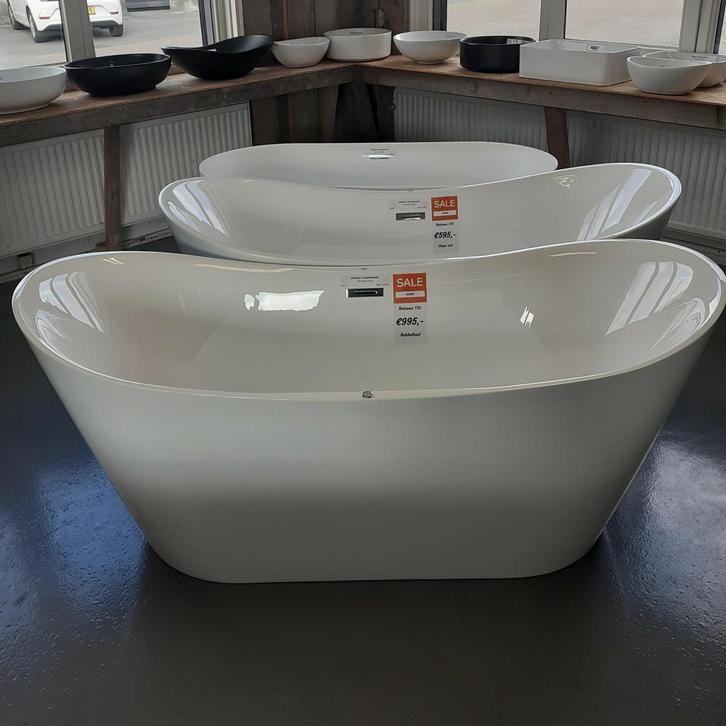 NIEUW BINNEN! Vrijstaand bubbelbad, Glans wit, Bolsena, Huis en Inrichting, Woonaccessoires | Overige, Nieuw, Ophalen of Verzenden