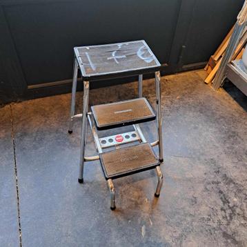 Vintage trapladdertje HAILO 2 treden Klettermax beschikbaar voor biedingen