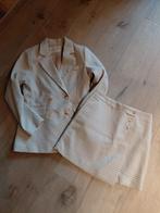 Blazer + jupe style chanel Taille M, Kleding | Dames, Ophalen