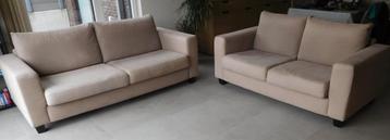 comfortabele stoffen zetels (3zit+2zit) beschikbaar voor biedingen