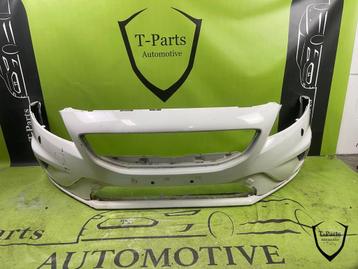 volvo v40 voorbumepr bumper R design beschikbaar voor biedingen