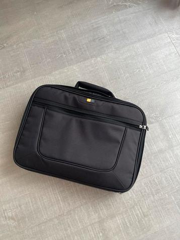 Laptoptas 17 inch beschikbaar voor biedingen