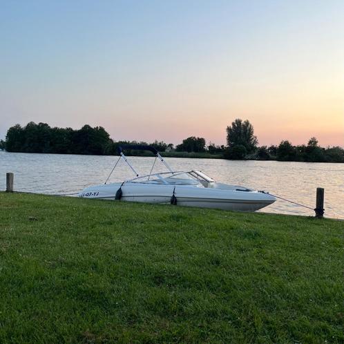 Rinker Captiva 192ft Speedboot, Watersport en Boten, Speedboten, Zo goed als nieuw, 3 tot 6 meter, Benzine, 200 pk of meer, Aluminium