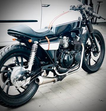 Yamaha xj 550, Motoren, 4 cilinders, Meer dan 35 kW, 550 cc