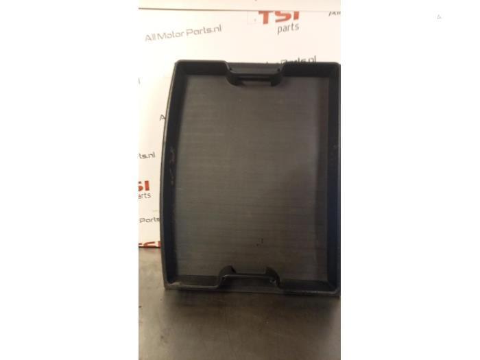 Plaque sol coffre d'un Audi A3, Autos : Pièces & Accessoires, Habitacle & Garnissage, Audi, Utilisé, 3 mois de garantie, Enlèvement ou Envoi