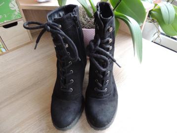 Chaussures - Pointure 36 - Bottes noires à talon