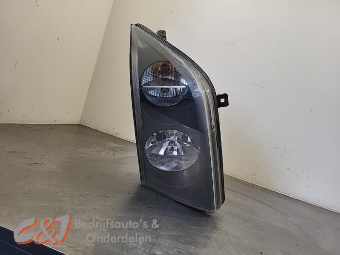 Phare droit d'un Volkswagen Crafter, Autos : Pièces & Accessoires, Éclairage, Volkswagen, Utilisé, 3 mois de garantie, Enlèvement ou Envoi