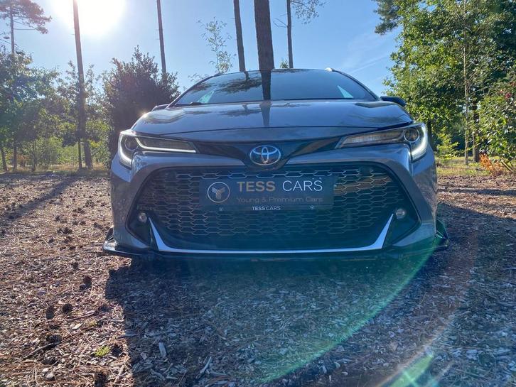 Toyota, Auto's, Toyota, Particulier, Corolla, Hybride Elektrisch/Benzine, Break, 5 deurs, Automaat, Zilver of Grijs, Zwart, Leder en Stof