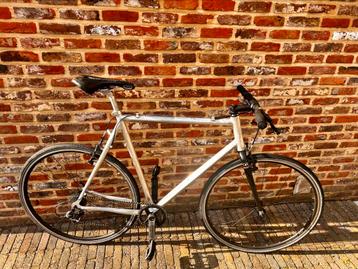 Gravel stadsfiets beschikbaar voor biedingen