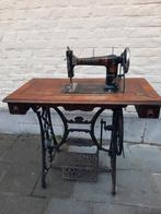 Machine à coudre Excelsior fabrication Canadienne, Antiquités & Art, Enlèvement