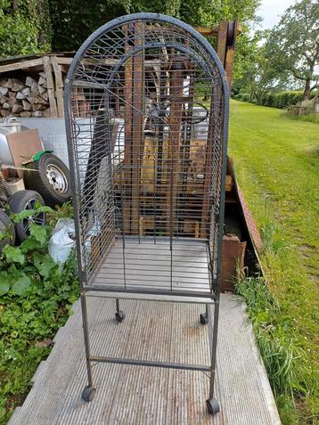 Kooi voor vogels of andere  beschikbaar voor biedingen