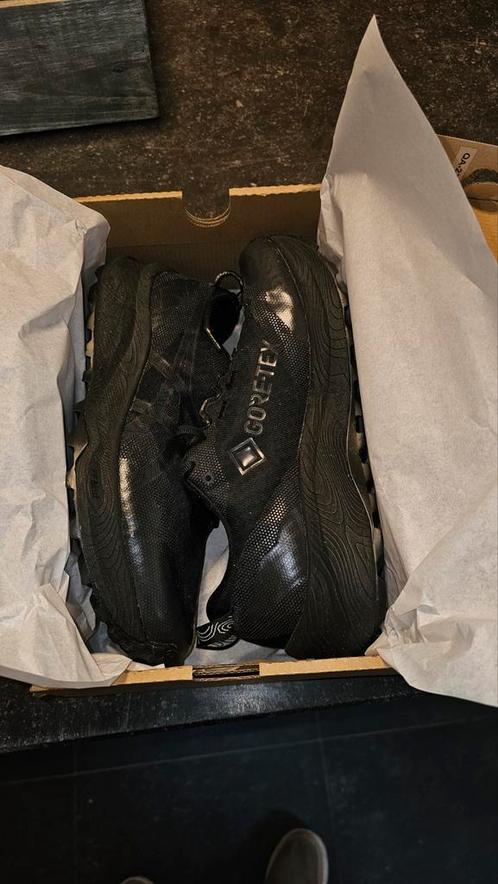 ASICS trail schoen maat 42, Sport en Fitness, Loopsport en Atletiek, Zo goed als nieuw, Hardloopschoenen, Overige sporten, Asics