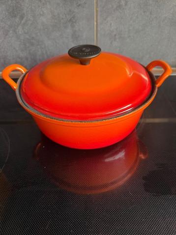 Ancienne cocotte vintage Le Creuset volcanique années 1950 beschikbaar voor biedingen
