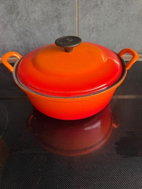 Ancienne cocotte vintage Le Creuset volcanique années 1950, Huis en Inrichting, Keuken | Potten en Pannen, Gebruikt, Kookpan of Snelkookpan