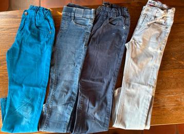Set van 4 jongensbroeken – maat 128 – jeansbroeken beschikbaar voor biedingen