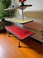 Vintage gekleurde etagere / staande rek op wieltjes, Ophalen of Verzenden
