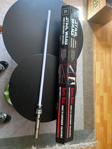 Star wars lot (lightsabers en helmen) beschikbaar voor biedingen