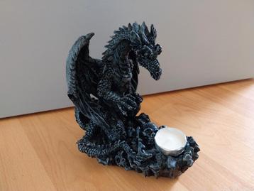 Draak van la fata e il drago beschikbaar voor biedingen