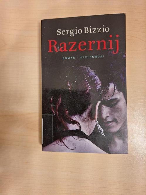 Razernij - Sergio Bizzio, Boeken, Thrillers, Gelezen, Ophalen of Verzenden