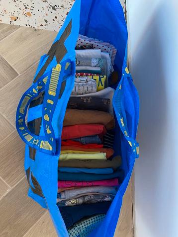 Gezocht gratis kleding beschikbaar voor biedingen