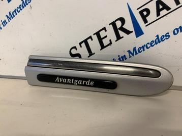 Sierstrip van een Mercedes C-Klasse beschikbaar voor biedingen