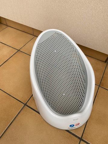 Badzitje angelcare beschikbaar voor biedingen