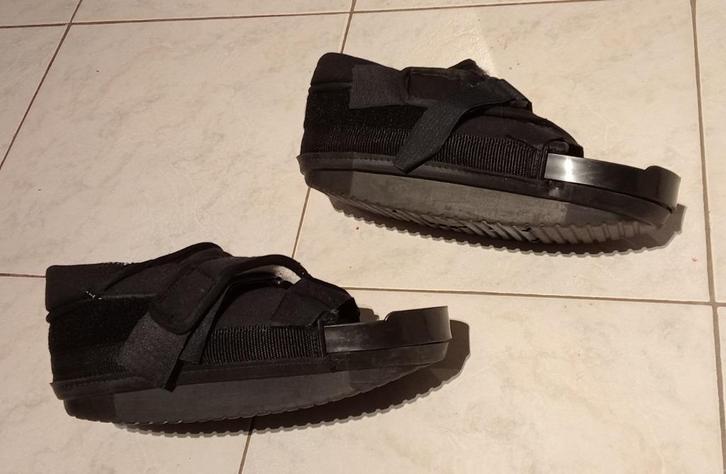 Chaussures post opératoire Hallux Valgus, Diversen, Verpleegmiddelen, Zo goed als nieuw, Ophalen