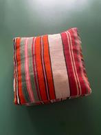 Vintage Marokkaanse poef, Huis en Inrichting, Ophalen, Zo goed als nieuw, Stof, 50 tot 75 cm