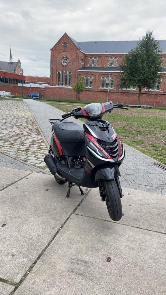 Piaggio zip 172 ( zonder papieren), Fietsen en Brommers, Scooters | Piaggio, Zo goed als nieuw, Zip, Klasse A (25 km/u), Tweetakt