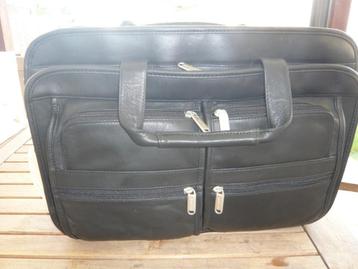 lederen laptoptas Delsey beschikbaar voor biedingen