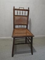 Chaise ancienne cannelée, Ophalen