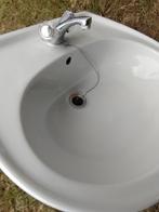 witte lavabo met mengkraan, Ophalen, Zo goed als nieuw, Steen, Wastafel