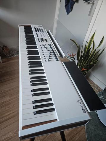 Arturia KeyLab 88 MKII, MET BIJHORENDE POTEN (NIEUWSTAAT) beschikbaar voor biedingen