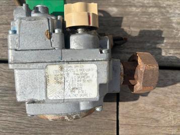 Gasklephuis Robertshaw Frayer voor chauffageketel beschikbaar voor biedingen