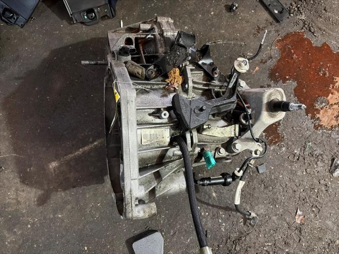 Versnellingsbak van een Renault Megane, Auto-onderdelen, Transmissie en Toebehoren, Renault, Gebruikt, 3 maanden garantie, Ophalen of Verzenden