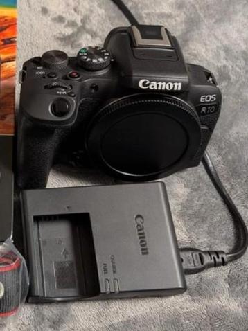Canon EOS R10 Shutter count <2000 beschikbaar voor biedingen