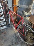 Oude fiets die rijdt, Fietsen en Brommers, Fietsen | Heren | Herenfietsen, Ophalen of Verzenden, Gebruikt
