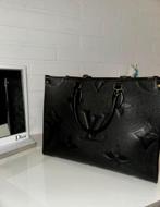 Louis Vuitton Onthego MM black tote bag, Nieuw, Handtas, Ophalen of Verzenden, Zwart