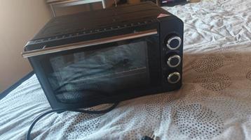 Mini oven beschikbaar voor biedingen