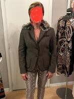 Kort gevoerd bruin jasje in nieuwstaat maat 42, Kleding | Dames, Bruin, Maat 42/44 (L), Ophalen of Verzenden, Zo goed als nieuw
