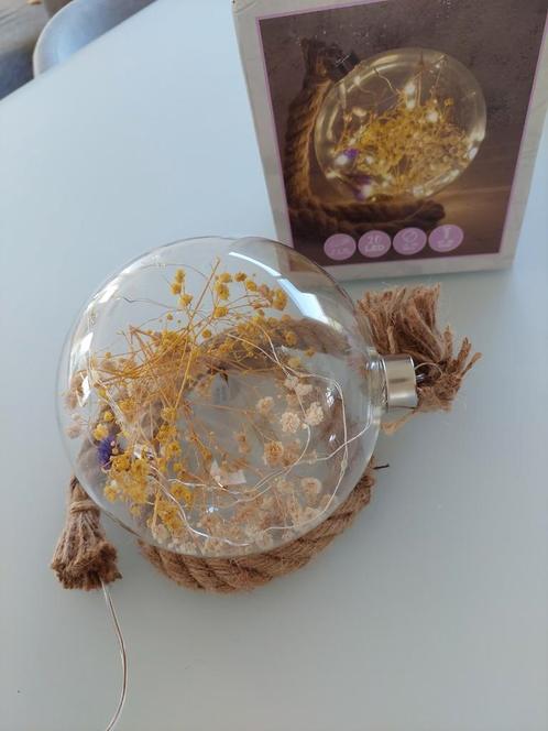 Transparante bal met gedroogde bloemen / paars verpakking, Maison & Meubles, Accessoires pour la Maison | Fleurs séchées, Neuf