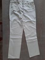 Beige damesbroek van Brax maat 40 Carola, Kleding | Dames, Ophalen of Verzenden, Zo goed als nieuw, Maat 38/40 (M), Beige
