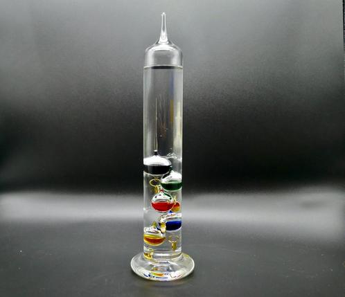 Vintage glazen Galileo-thermometer 34 cm vloeistof gevuld, Huis en Inrichting, Woonaccessoires | Thermometers, Zo goed als nieuw