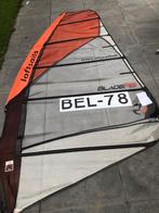 Voile LOFTSAILS RACEBOARD BLADE 9,5 + mât UNIFIBER 520 C80, Watersport en Boten, Windsurfen, Gebruikt, Zeil